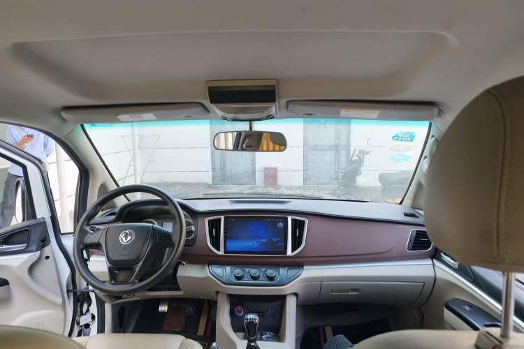 Used FORTHING Lingzhi 2017 M5L 1.6L 7-Seater Comfort Model