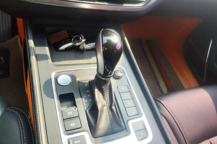 Used BYD Tang 2018 2.0T Automatic SmartConnect Prestige 7-Seater China V Standard