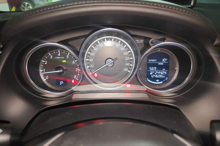 Used Mazda Atenza 2015 2.0L Blue Sky Luxury Edition