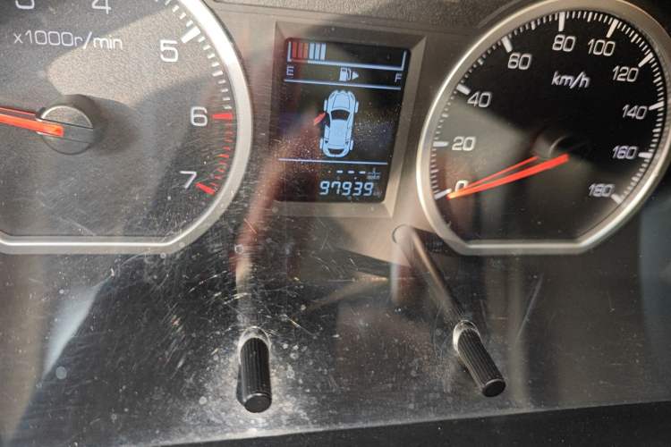 Used GAC Gonow Starry 2014 1.5L Luxury Model Odometer Close Up