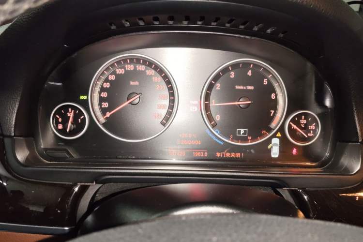 Used BMW 5 Series 2017 525Li Leading Model
