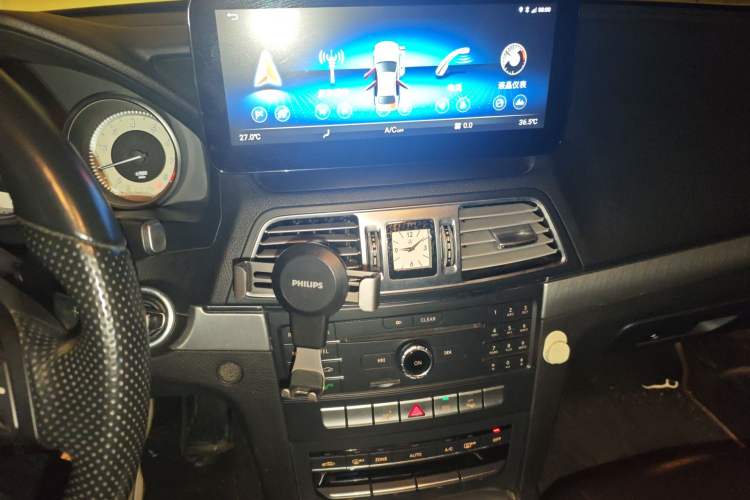 Used Mercedes-Benz E-Class 2014 E 260 Coupe Audio And AC Panel