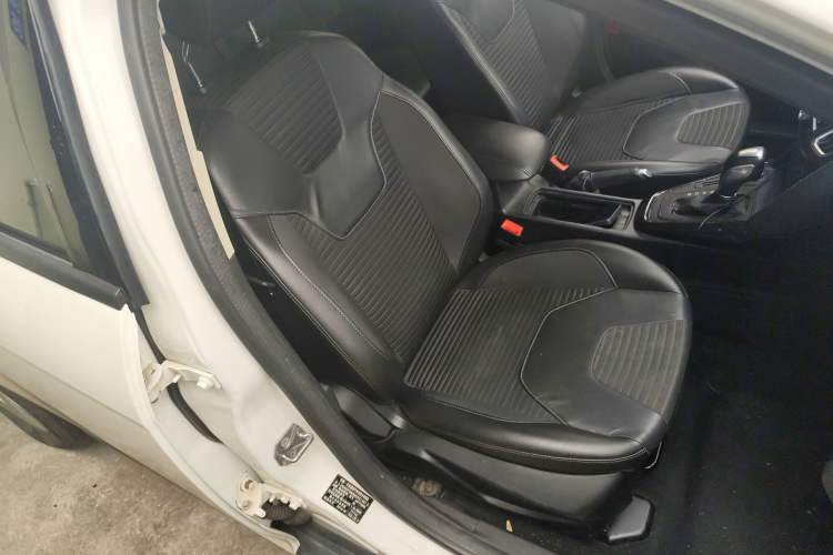 Used Ford Focus 2015 Sedan 1.6L Automatic Trend Model
