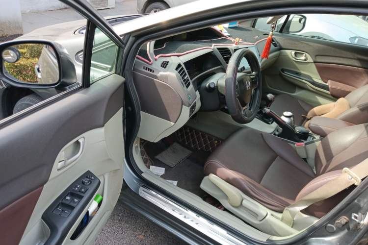 Used Honda Civic 2012 1.8L manual Comfort version
