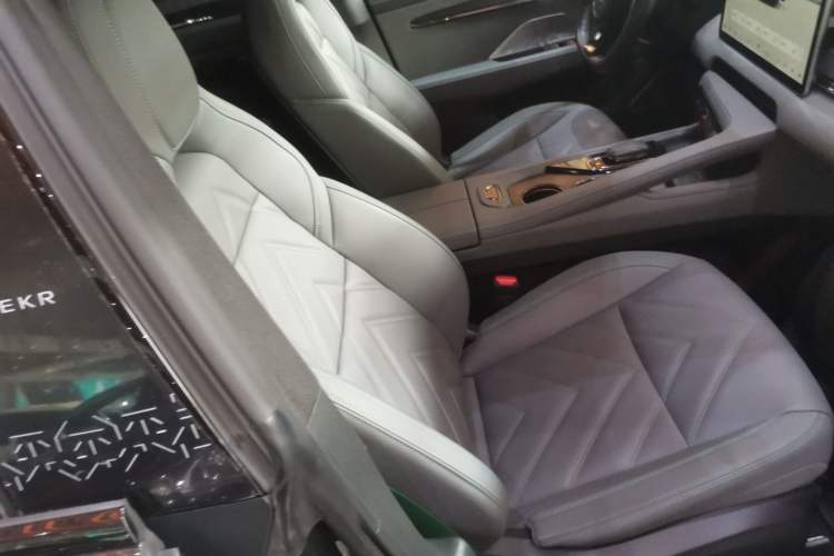 Used Zeekr 001 2022 Ultra-Long Range Dual-Motor YOU Version Right Front Seat