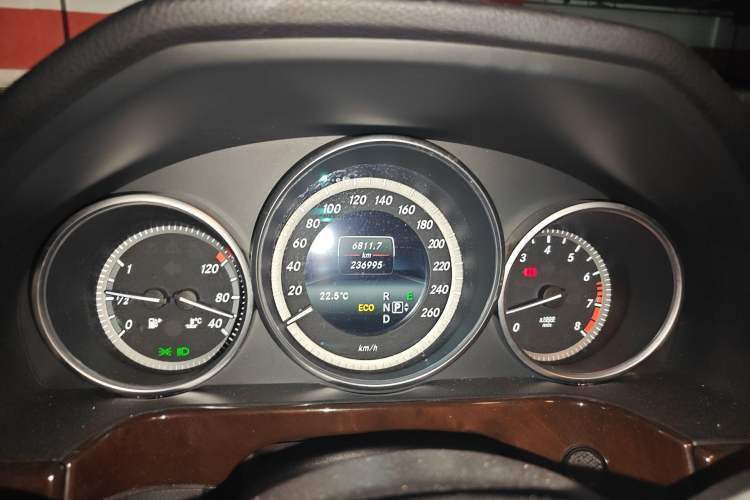 Used Mercedes-Benz E-Class 2014 Facelifted E 260 L Luxury Edition Instrument Cluster