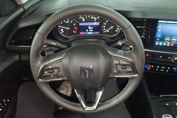 Used Buick Regal 2024 25T Deluxe Edition Steering Wheel