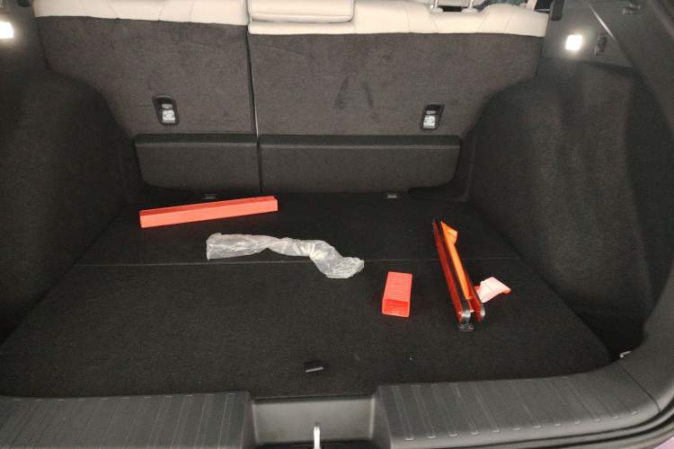 Used Honda P7 2025 Four-Wheel Drive Long-Range Max Trunk