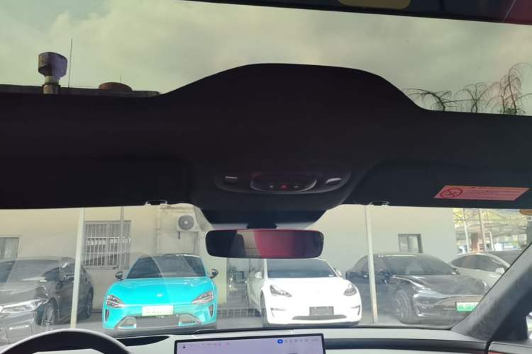 Used Xiaomi Auto SU7 2024 Four-Wheel Drive Ultra-Long Range Advanced Intelligent Driving Max Edition