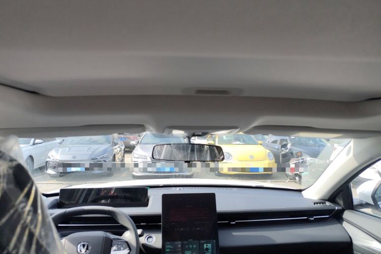 Used CHANGAN Eado 2025 Blue Whale 1.5T 500Bar Prestige Model
