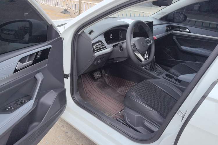 Used Volkswagen Lavida 2024 1.5L Automatic Starry Sky 5 Million Edition