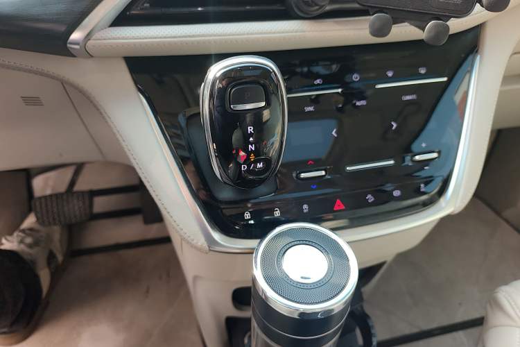 Used Buick GL8 2022 ES Landtrek 653T Comfort Edition