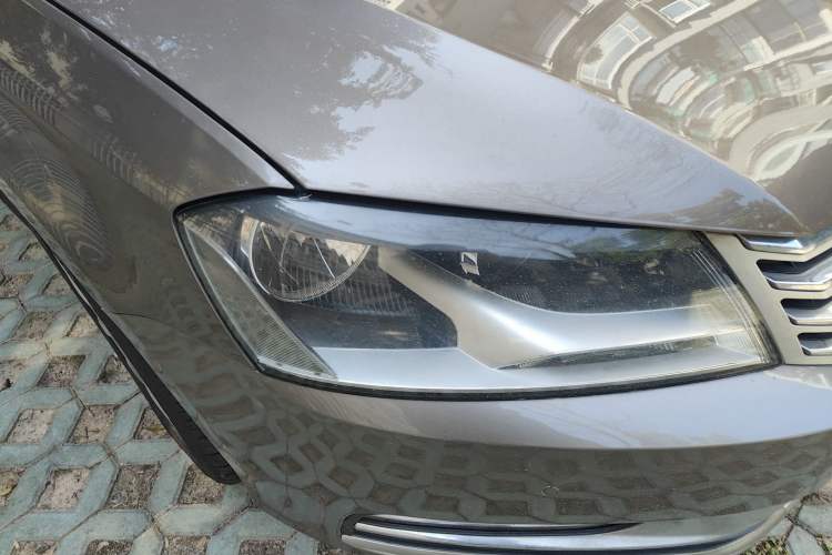 Used Volkswagen Magotan 2013 1.8TSI Premier Model Right Front Headlight