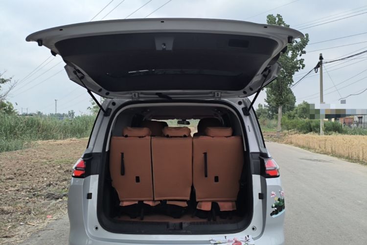Used Wuling Starlight 730 2025 Model Pure Electric 500km Luxury Edition