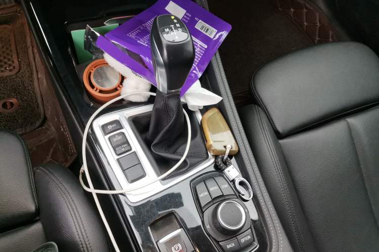 Used BMW 1 Series 2018 118i Sport Edition Gear Lever