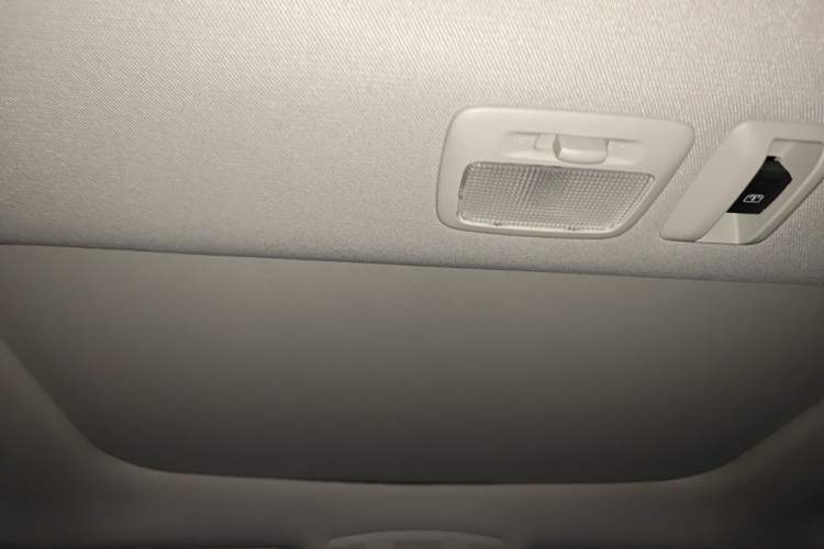 Used Mitsubishi Eclipse Cross 2018 1.5T CVT Two-Wheel Drive Belief Edition Headliner