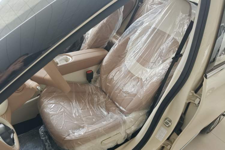 Used Wuling Bingo 2025 333 km Enjoyment Version Left Front Seat