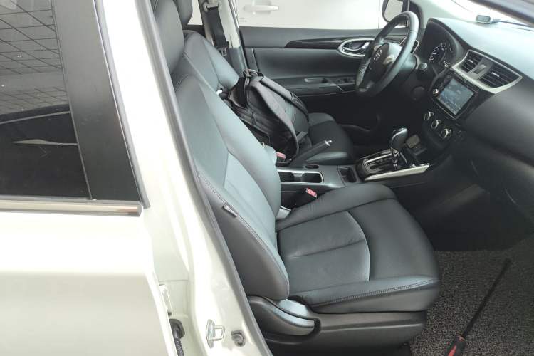 Used Nissan Sylphy 2018 1.6XV CVT Deluxe Edition Right Front Seat