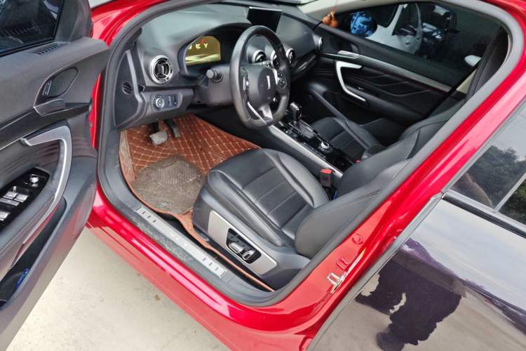 Used Wey VV7 2017 2.0T Luxury Model Driver Seat