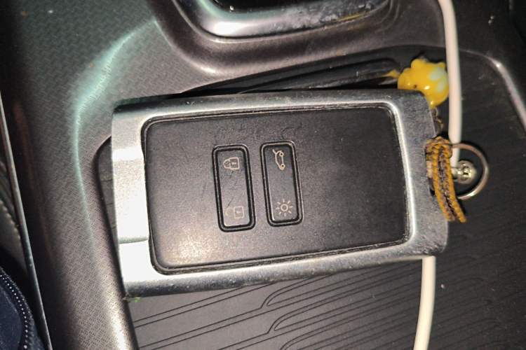 Used Renault Koleos 2017 2.0L Two-Wheel Drive Luxury Edition Vehicle Key