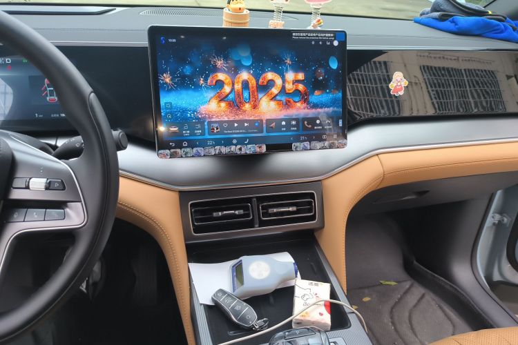 Used BYD Song L DM-i 2024 112 km Beyond Edition Audio And AC Panel