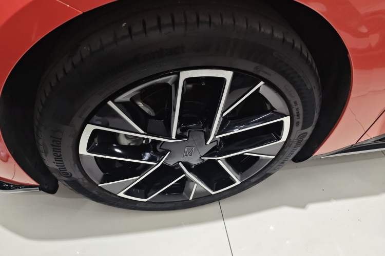 Used Avatr 06 2025 Pro Range-Extended Edition Exterior 2