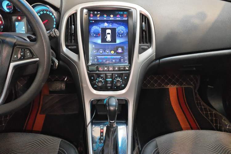 Used Buick GT 2014 XT 1.6L Automatic Fashion Edition Audio And AC Panel