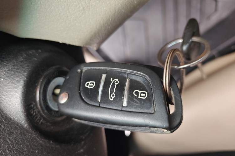 Used Toyota Highlander 2009 2.7L 2WD 5-Seater Elite Edition Vehicle Key