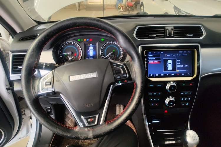 Used Haval H2 2017 Red-Label 1.5T Manual Two-Wheel Drive Comfort Model
