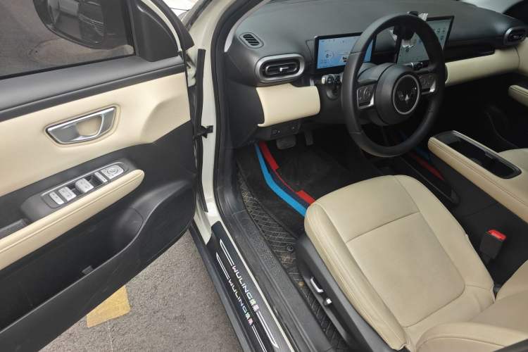 Used Wuling Bingo PLUS 2024 330 km Range Five-Seater Version