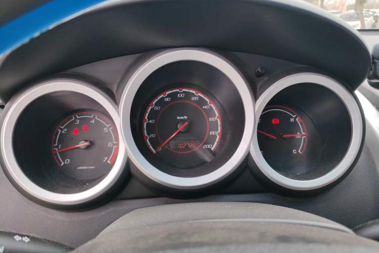 Used CHANGAN CX20 2014 1.4L Manual Sunroof Navigation Version – China IV Standard