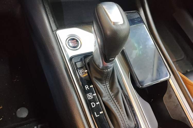Used Nissan Teana 2021 2.0L XL Comfort Edition Gear Lever