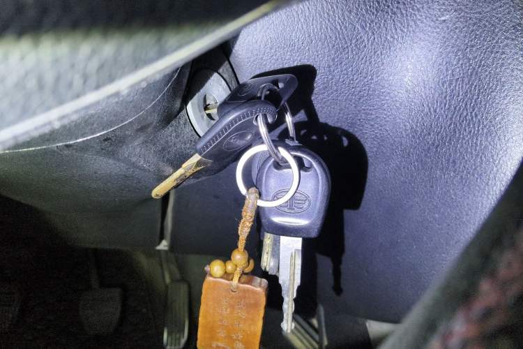 Used FAW Senya S80 2011 1.5L Manual 7-Seater Comfort Edition
