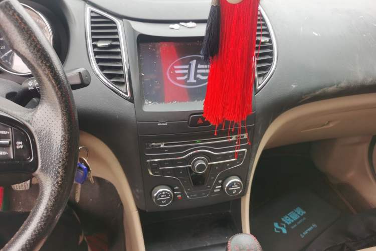 Used Bestune B50 2013 1.6L manual luxury version
