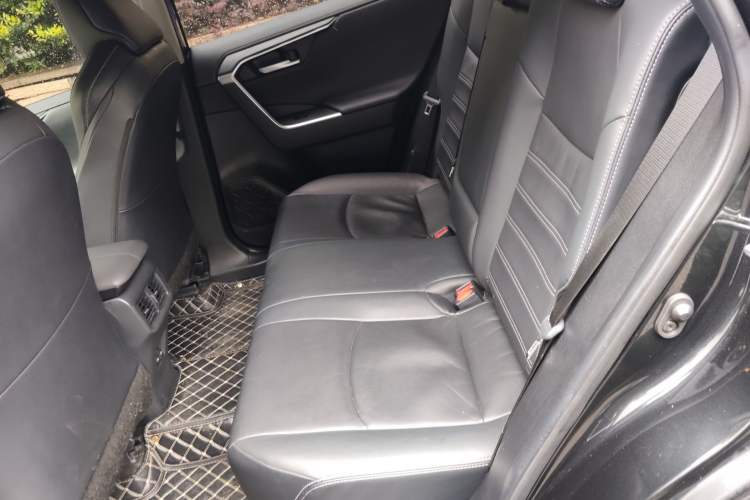 Used Toyota Wildlander 2022 2.0L CVT Two-Wheel Drive Luxury PLUS Edition Left Rear Seat