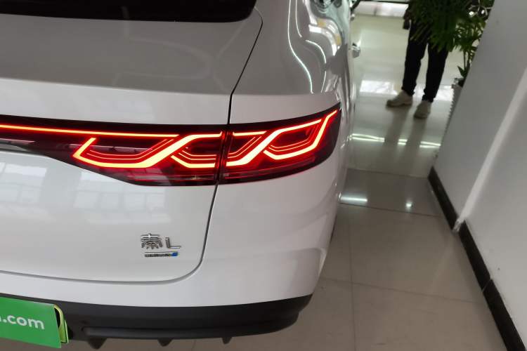 Used BYD Qin L 2025 DM-i Smart Drive 120KM Superior Model