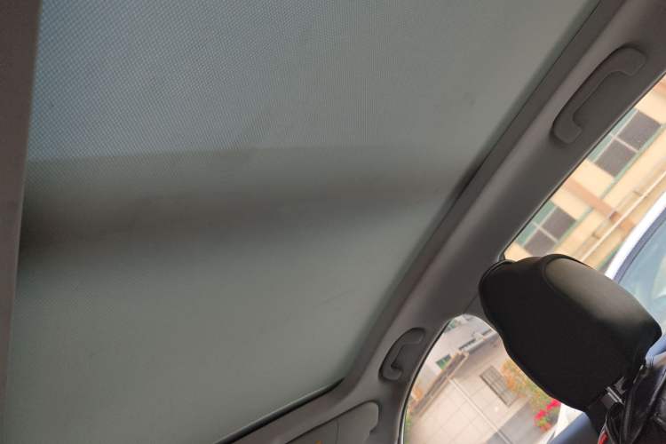 Used MG ZS 2019 1.5L Automatic Global Luxury Edition China VI Standard Headliner