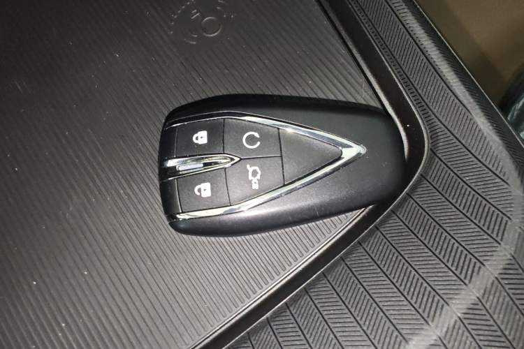 Used CHANGAN Eado 2025 Blue Whale 1.5T 500Bar Prestige Model
