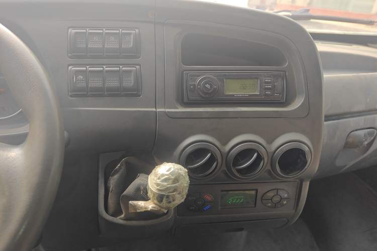 Used Iveco Power Daily 2017 2.5T Classic A32 Mid-Roof 6-7 Seater Bus 47Z5
