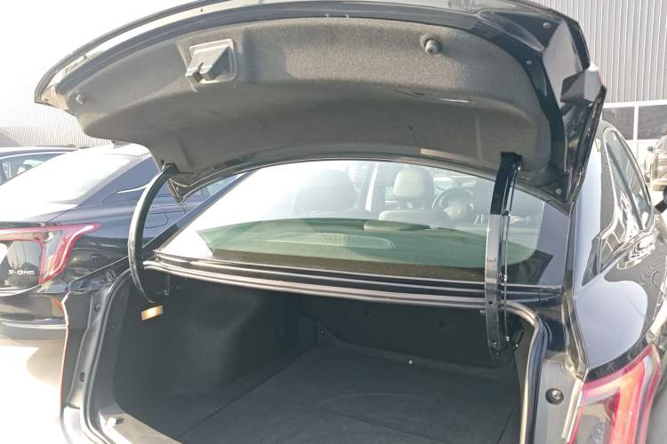 Used Hongqi E-QM5 2021 Charging Version Flagship Edition Trunk