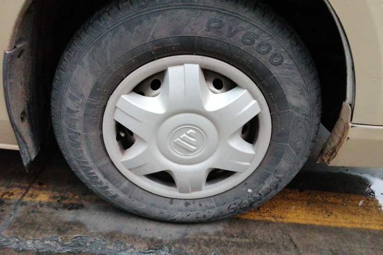 Used Foton Scenic G9 2020 2.4L Commercial Version Long Wheelbase High-Roof 9-Seater Business Vehicle China VI Emission Standard Model 4K22D4M Right Front Wheel Hub