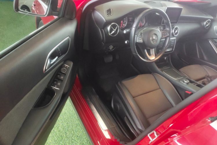 Used Mercedes-Benz A-Class 2017 Revised A 200 Dynamic Edition Driver Seat