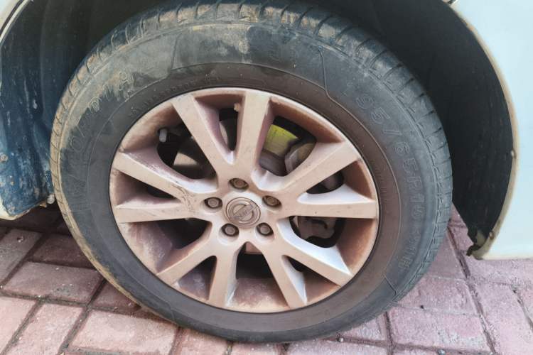 Used Jinbei 750 2016 1.5L Luxury Model