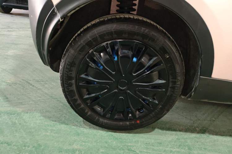 Used Chery Little Ant 2022 Revised Version Sweet Pink Edition Half-Sugar Version Lithium Iron Phosphate 30.7 kWh 30 kW 301 km Right Rear Wheel Hub