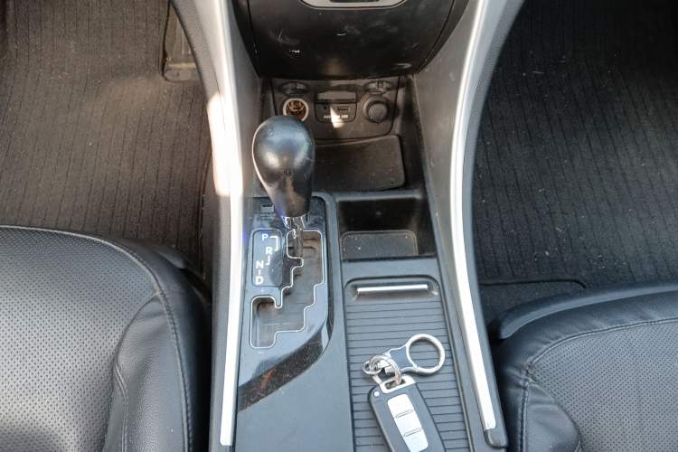 Used Hyundai Sonata 2014 2.4L Automatic Leading Edition China IV Standard
