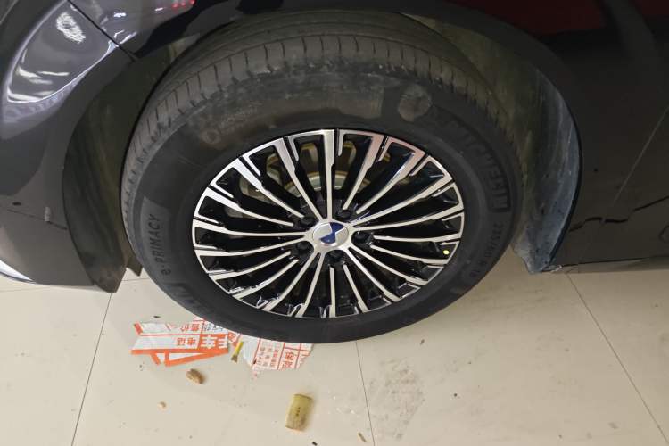 Used Denza D9 2022 DM-i 970 Four-Wheel Drive Prestige Model
