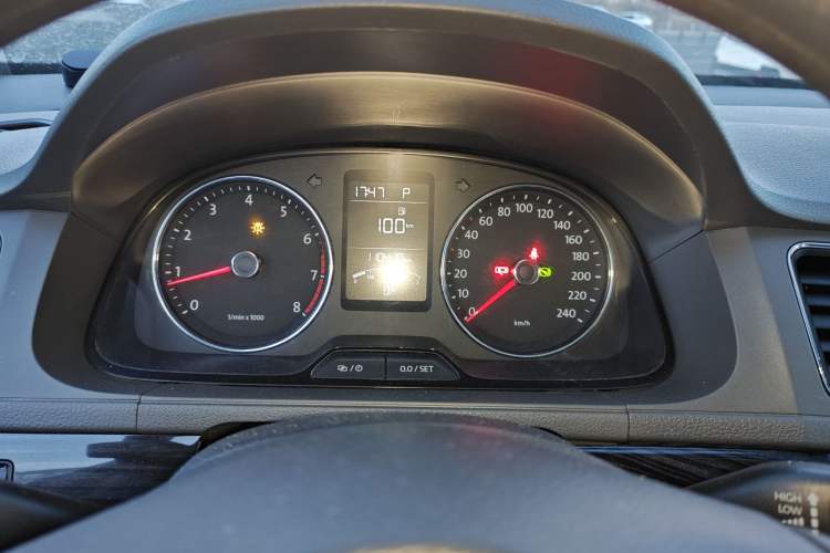 Used Volkswagen Gran Lavida 2013 1.6L Automatic Comfort Model