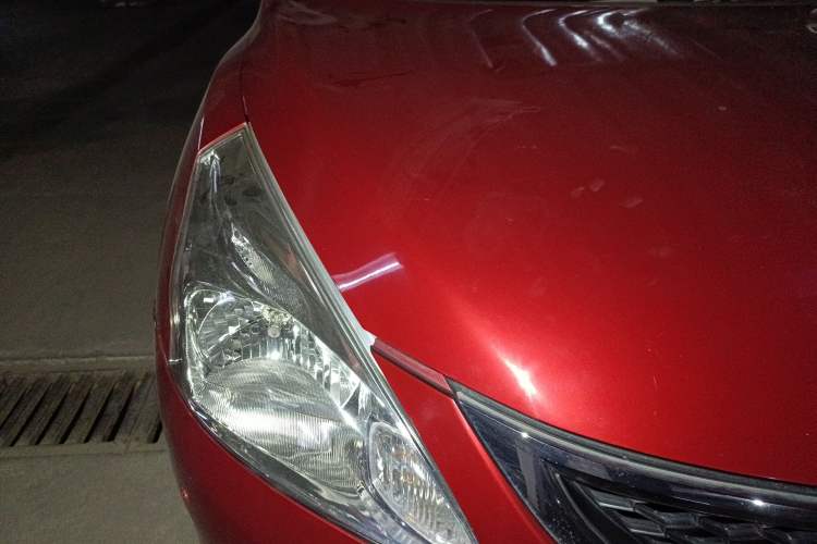 Used Nissan Tiida 2014 1.6L CVT Smart Model Right Front Headlight