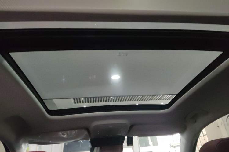 Used Hongqi HS5 2026 Model 2.0T Two-Wheel Drive Qi Xiang Pro Edition