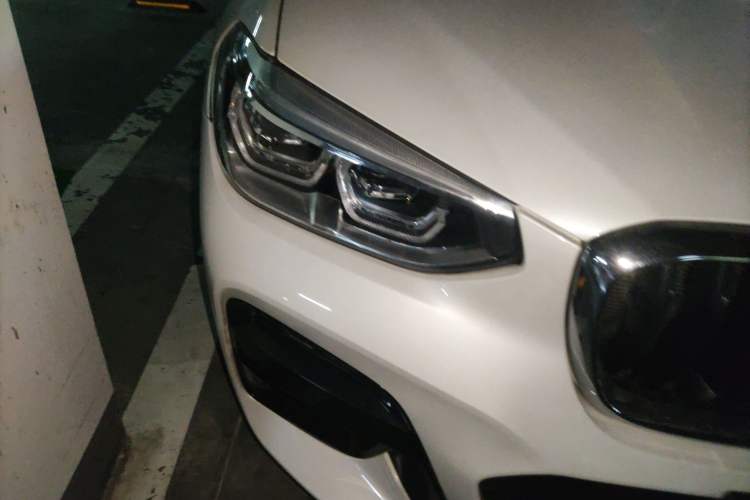 Used BMW X3 2020 xDrive30i Luxury Model with M Sport Package Right Front Headlight